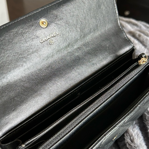 Chanel Wallet. Authentic in good condition - Picture 6 of 8
